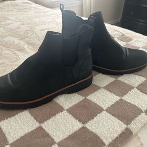 Dr Scholls low black leather boot size 9
